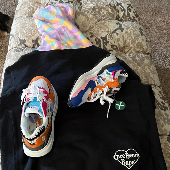 Bape hoodie - Picture 2 of 4